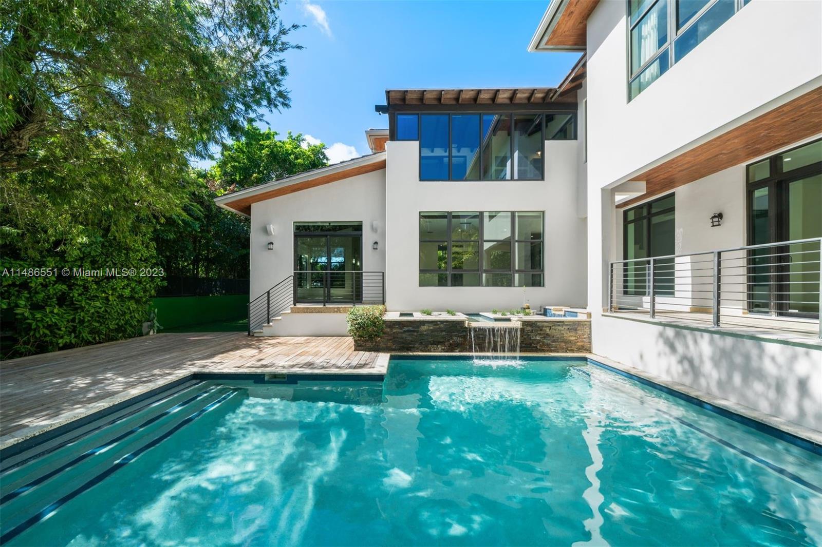 BISCAYNE KEY ESTATES - Residential