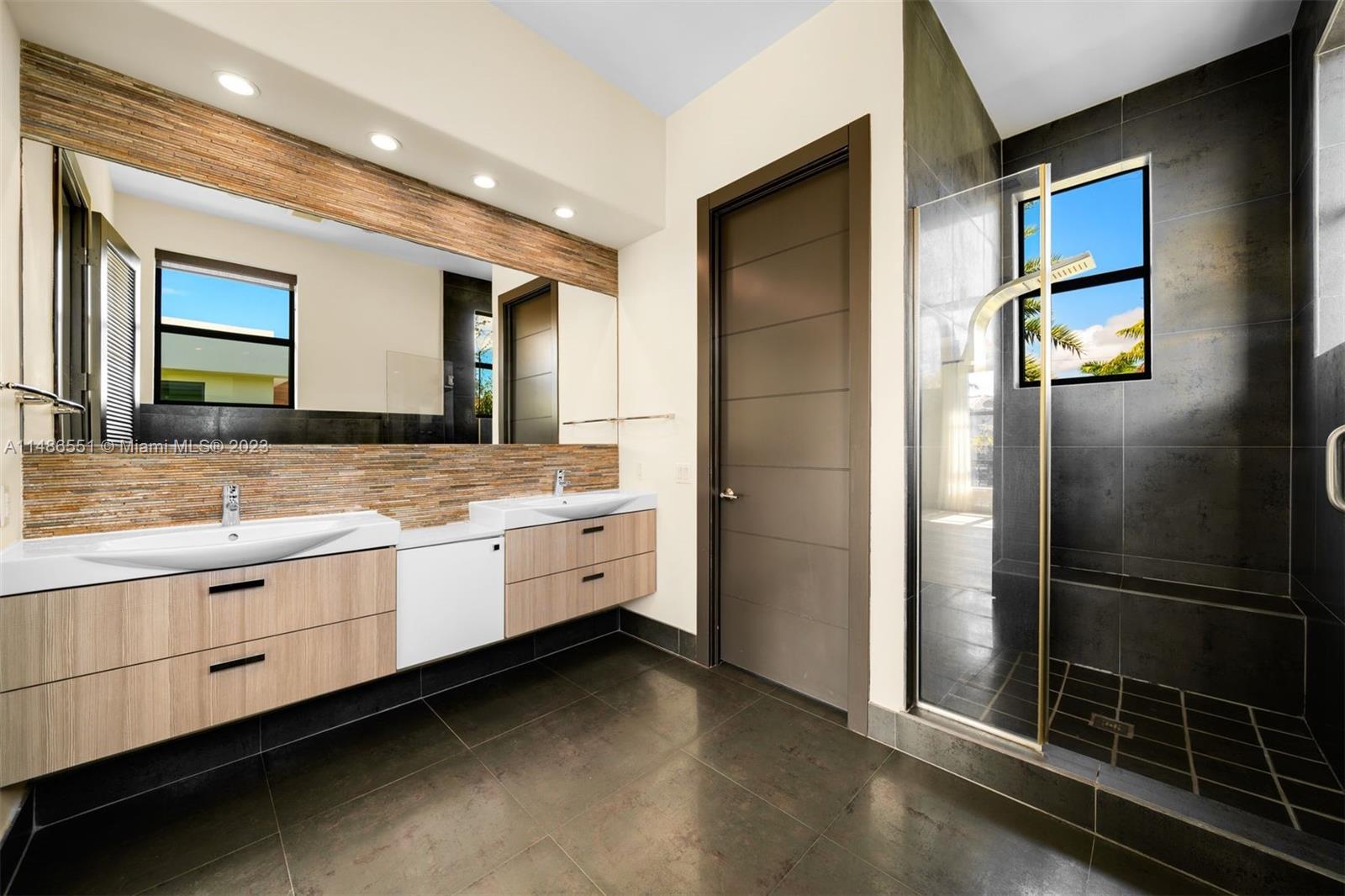 BISCAYNE KEY ESTATES - Residential