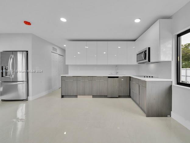 THE TROPICS AMD - Residential Lease
