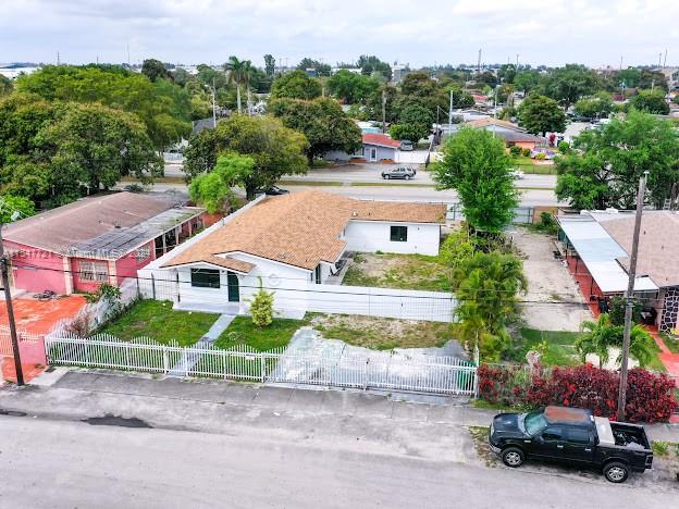 THE TROPICS AMD - Residential Lease