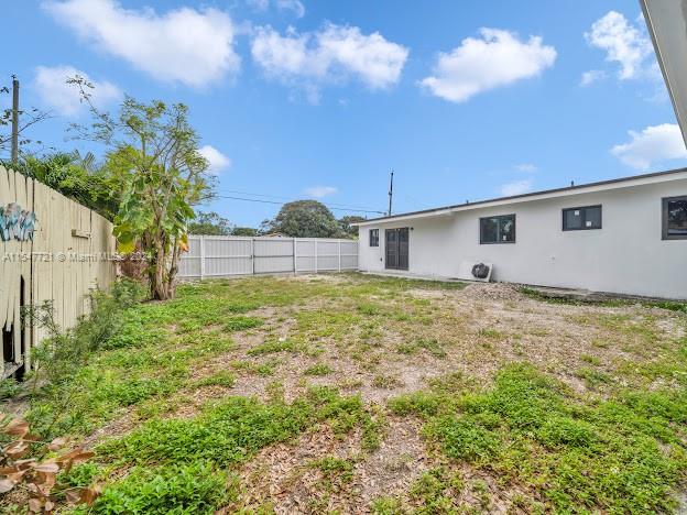 THE TROPICS AMD - Residential Lease