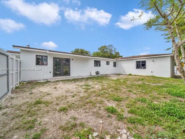 THE TROPICS AMD - Residential Lease