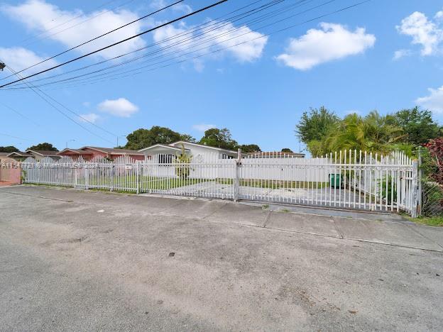 THE TROPICS AMD - Residential Lease