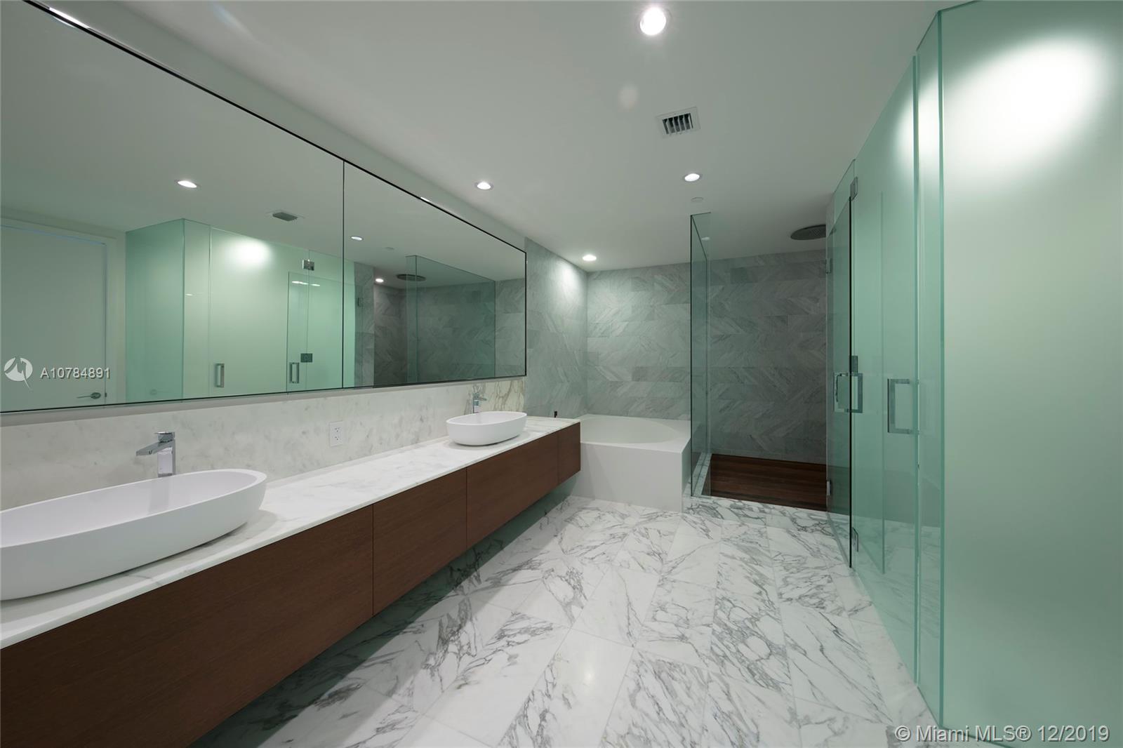 OCEANA BAL HARBOUR CONDO - Residential