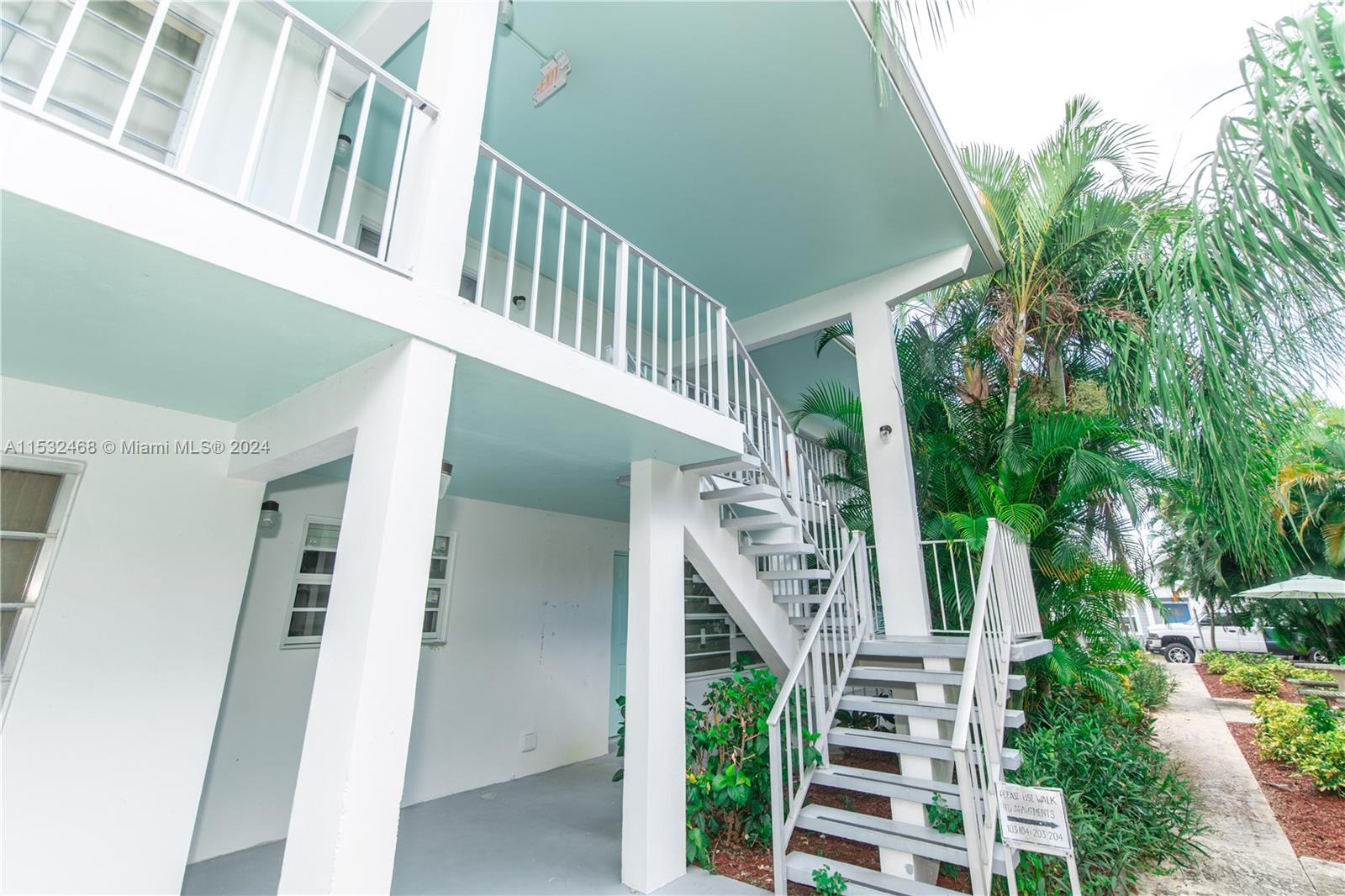 FLORICANA INC - Residential Lease