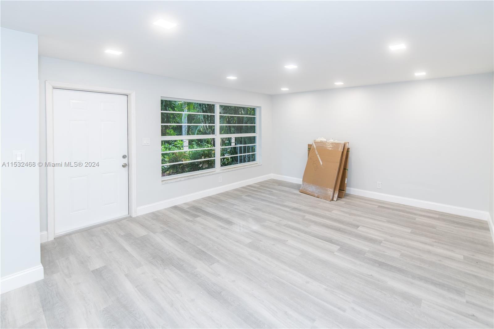 FLORICANA INC - Residential Lease