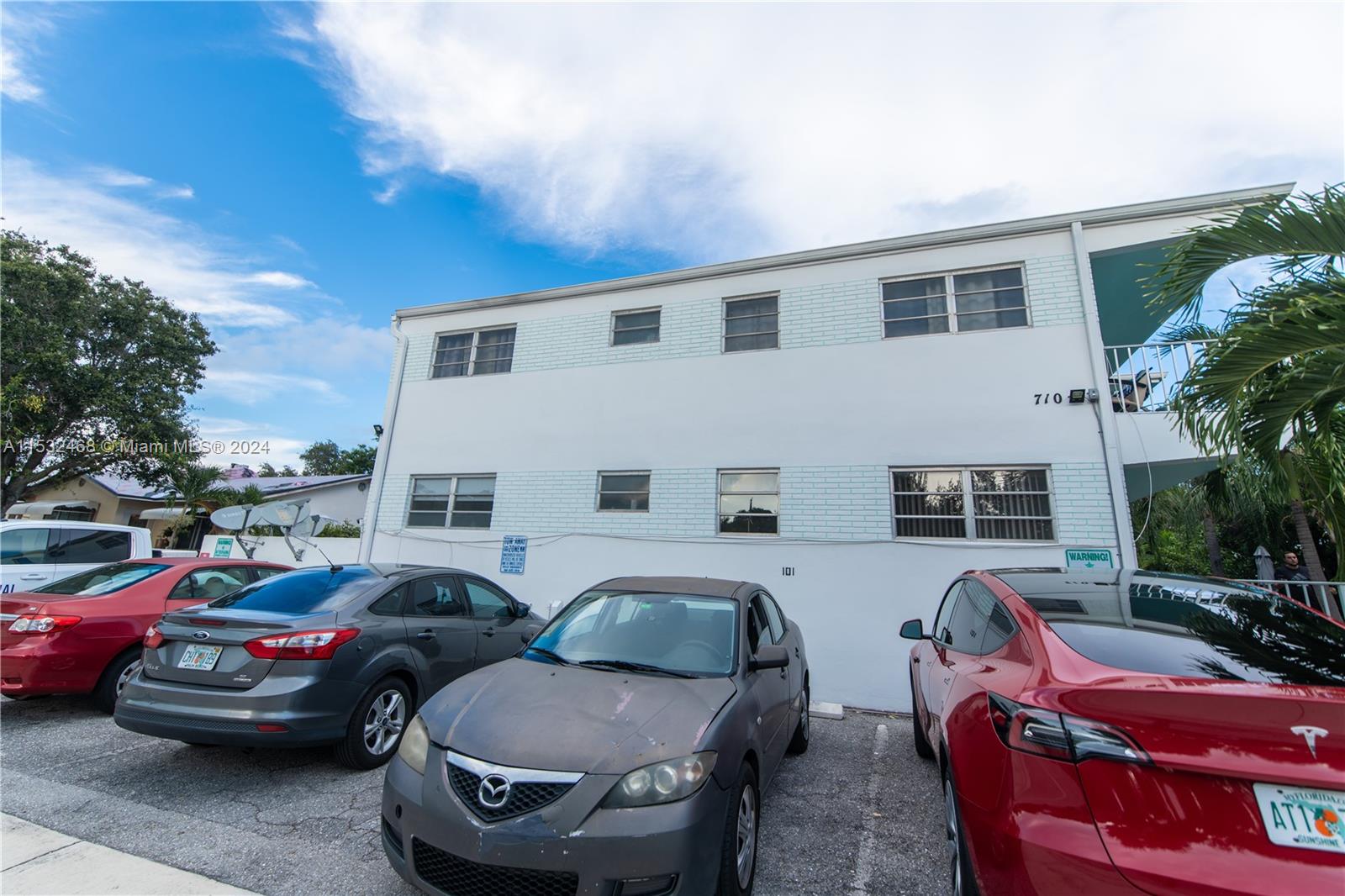 FLORICANA INC - Residential Lease