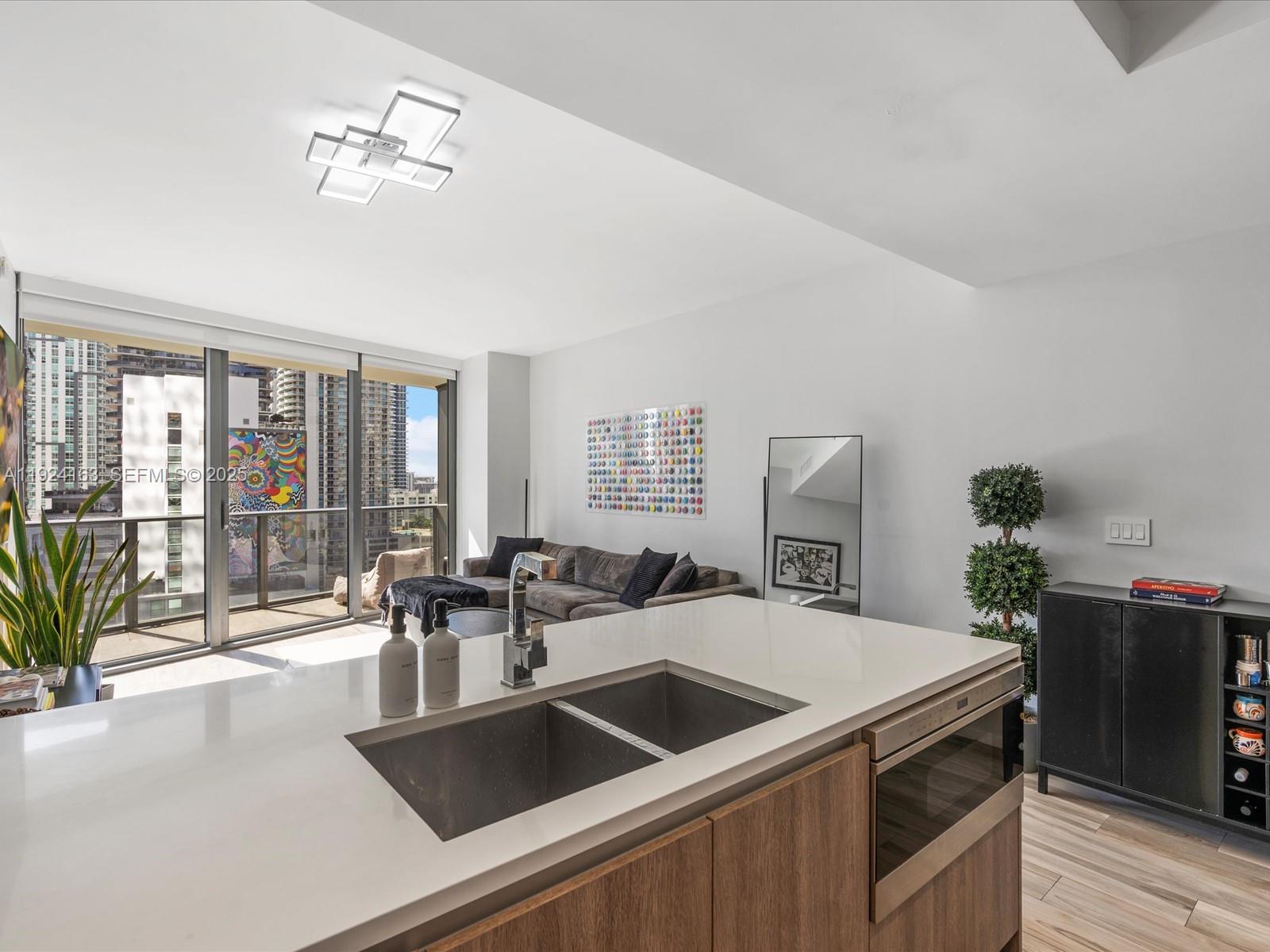 801 SMA RESIDENCES CONDO - Residential