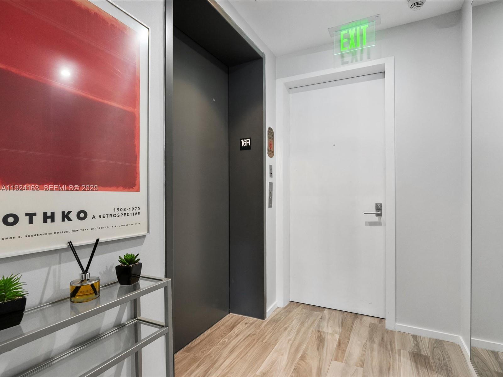 801 SMA RESIDENCES CONDO - Residential