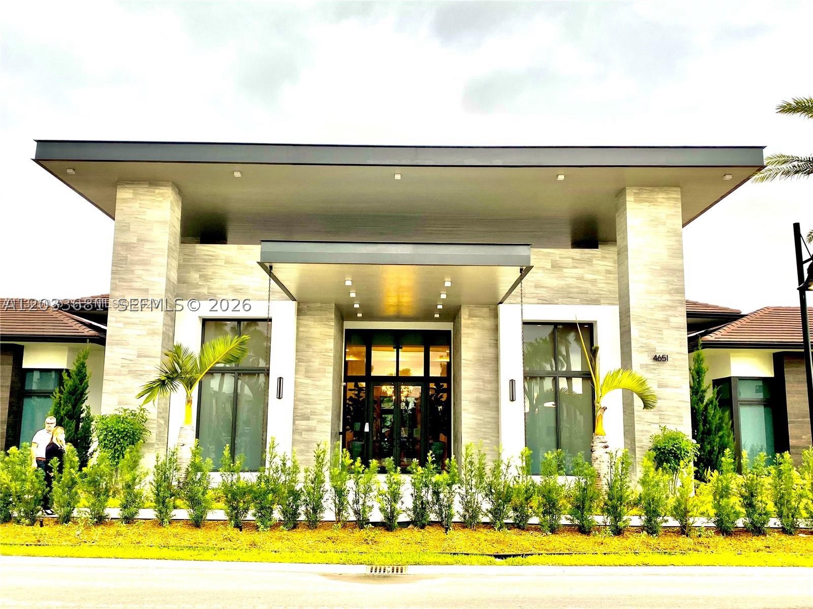 URBANA AT THE RESIDENCES - Residential
