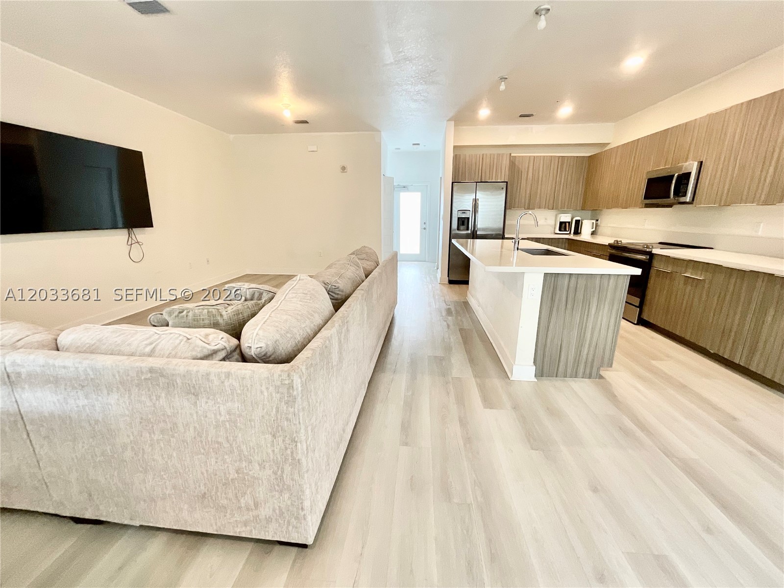 URBANA AT THE RESIDENCES - Residential