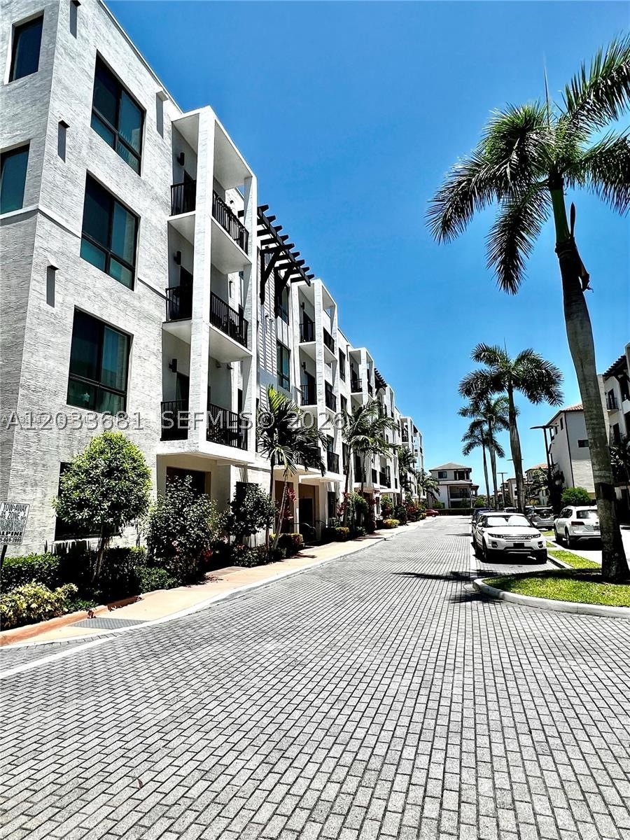 URBANA AT THE RESIDENCES - Residential