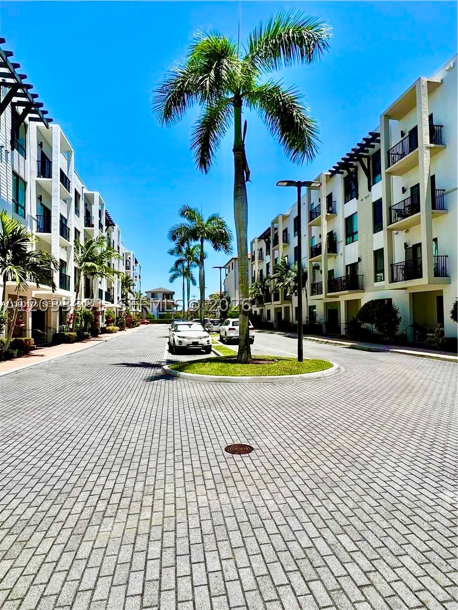 URBANA AT THE RESIDENCES - Residential