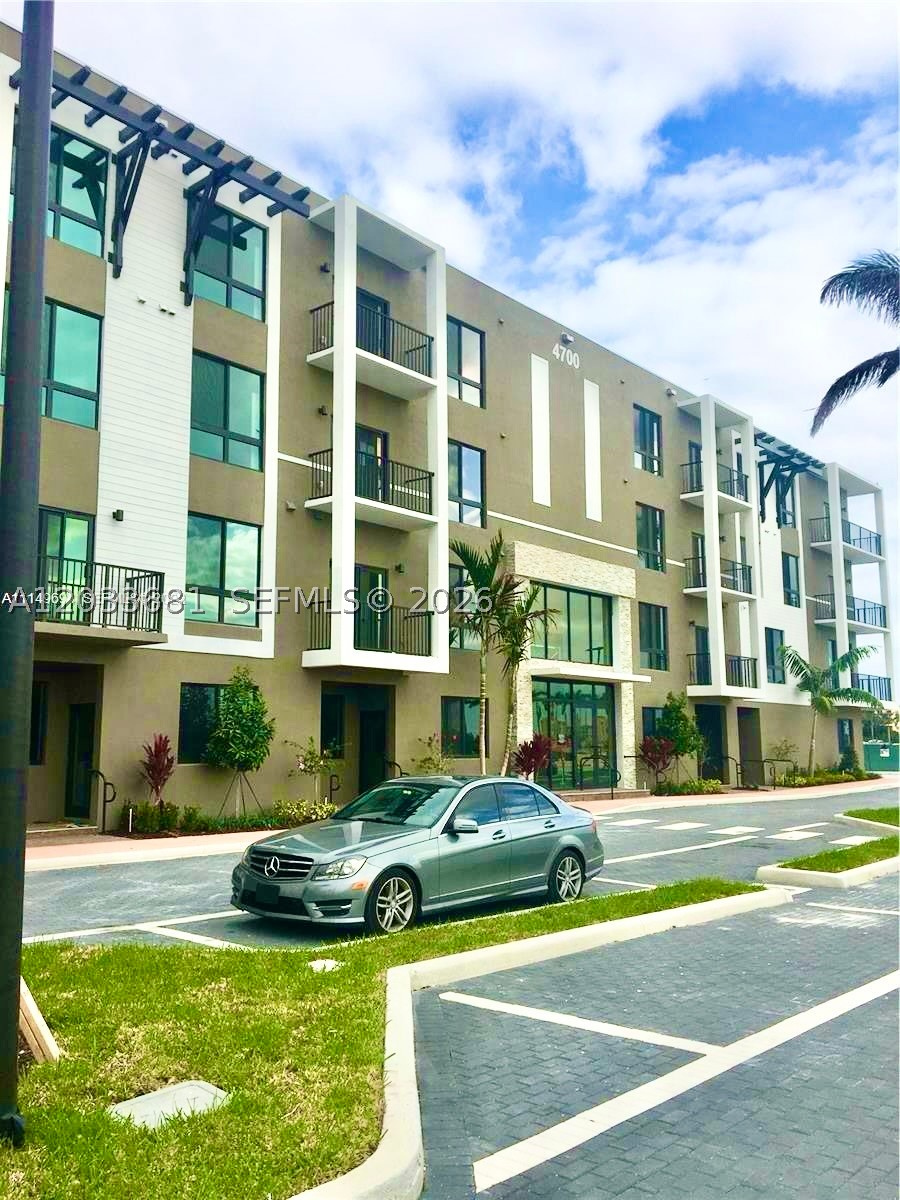URBANA AT THE RESIDENCES - Residential