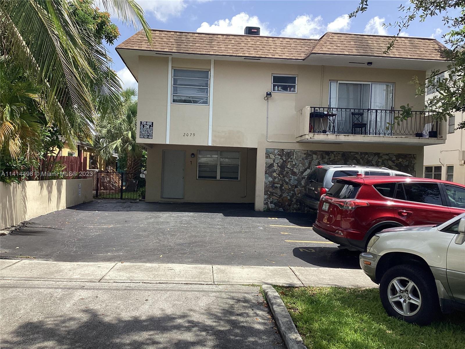 Large 1bedroom central air conditioning tile floors throughout large closet. Space excellent area north Miami beach 
one assigned parking available.
Water, sewer trash included
Community pool basketball, courts, shopping, Walmart, and easy access to the expressway