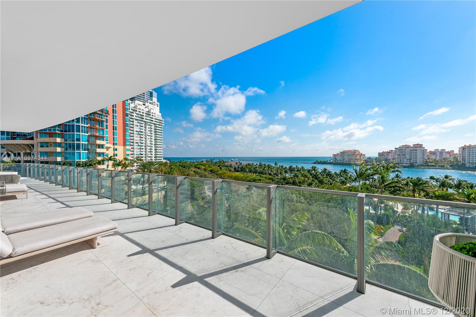 APOGEE CONDO - Residential
