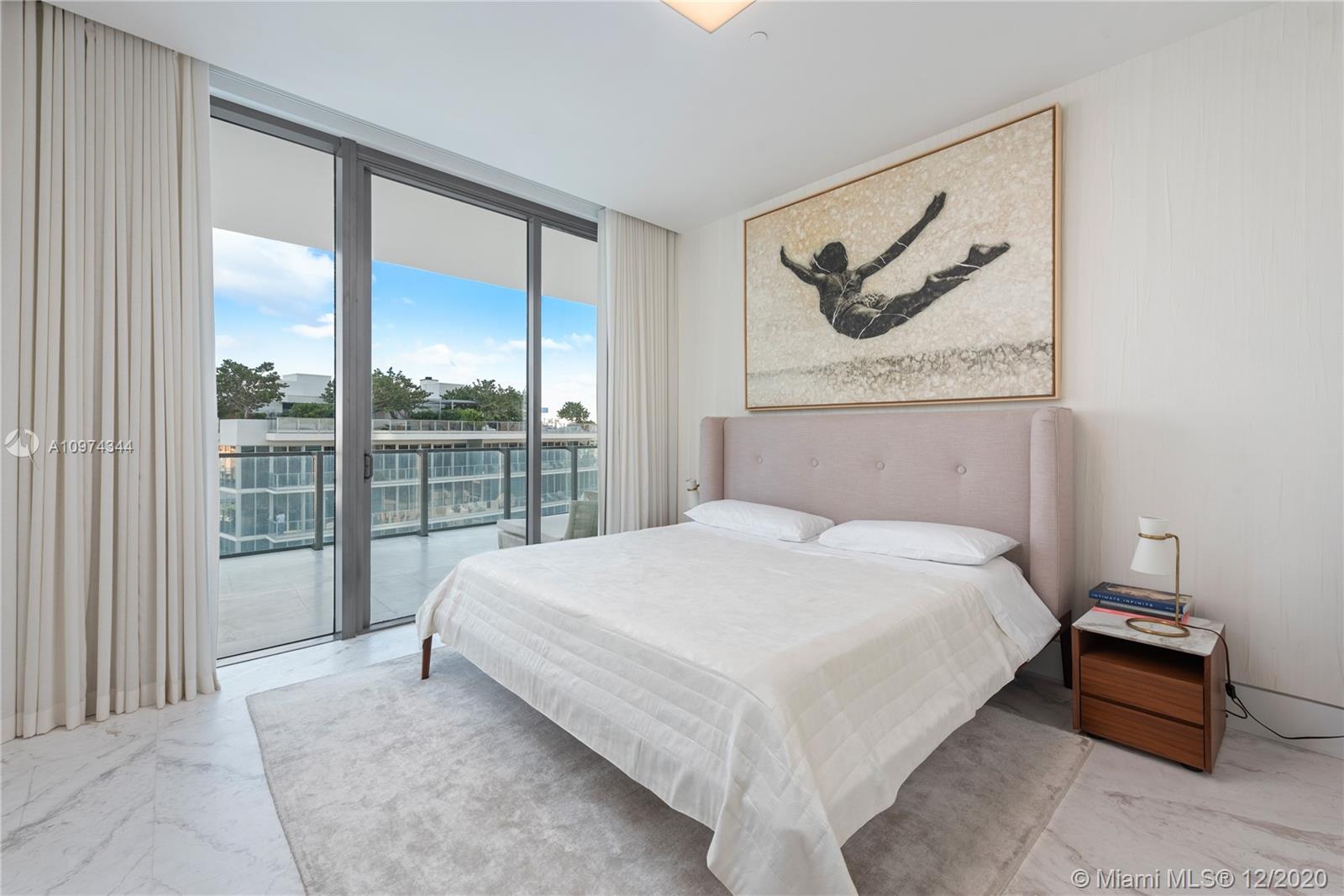 APOGEE CONDO - Residential