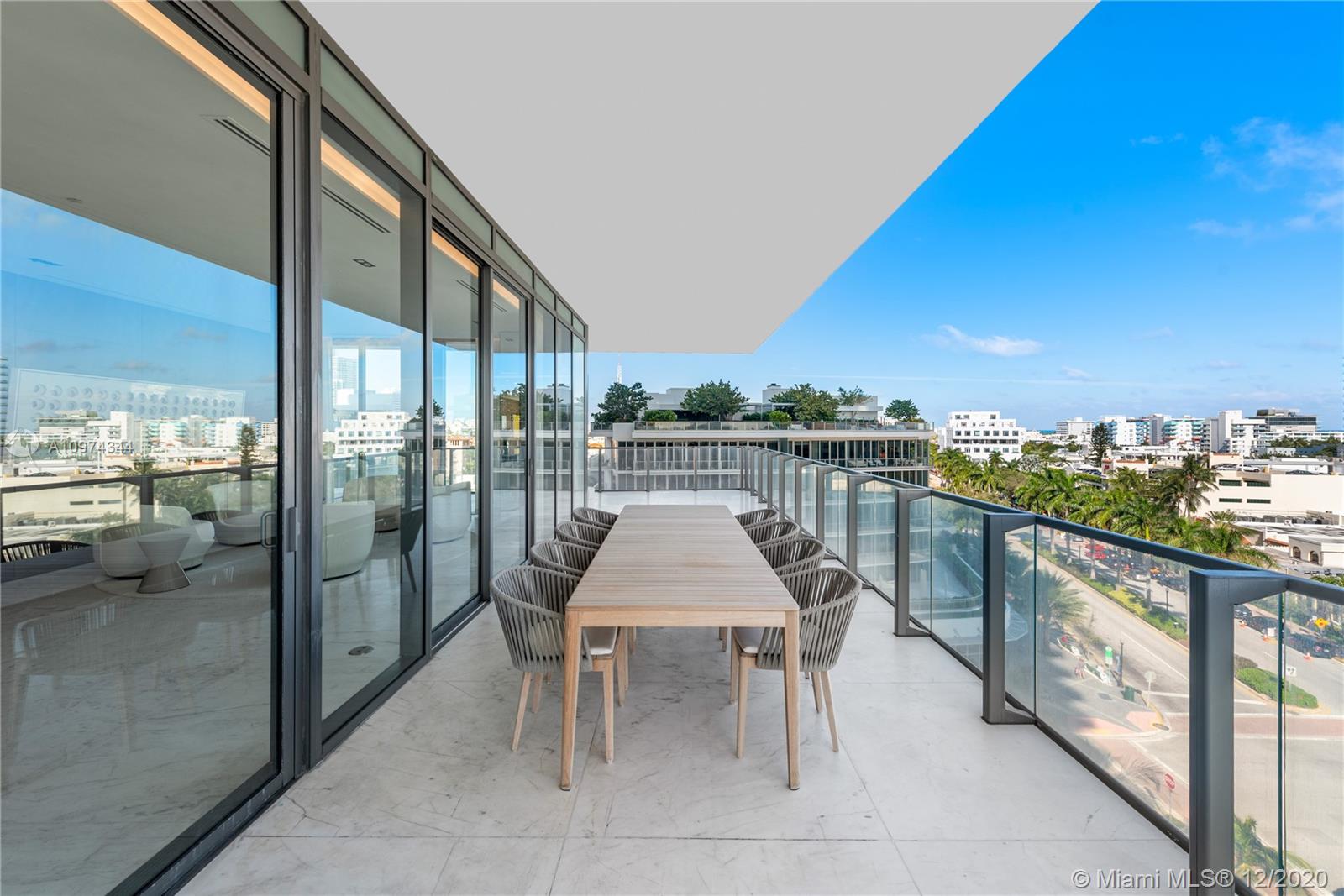 APOGEE CONDO - Residential