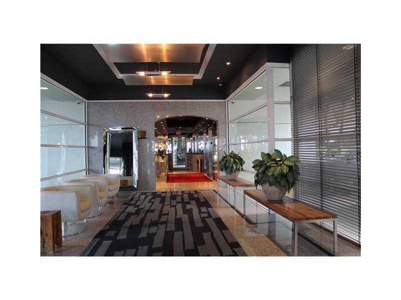 Beautiful unit with spectacular water view. Stainless steel appliances, excellent location, ready to move in. Call Listing Agent. Tenant occupied till Dec. 30th, 2013.