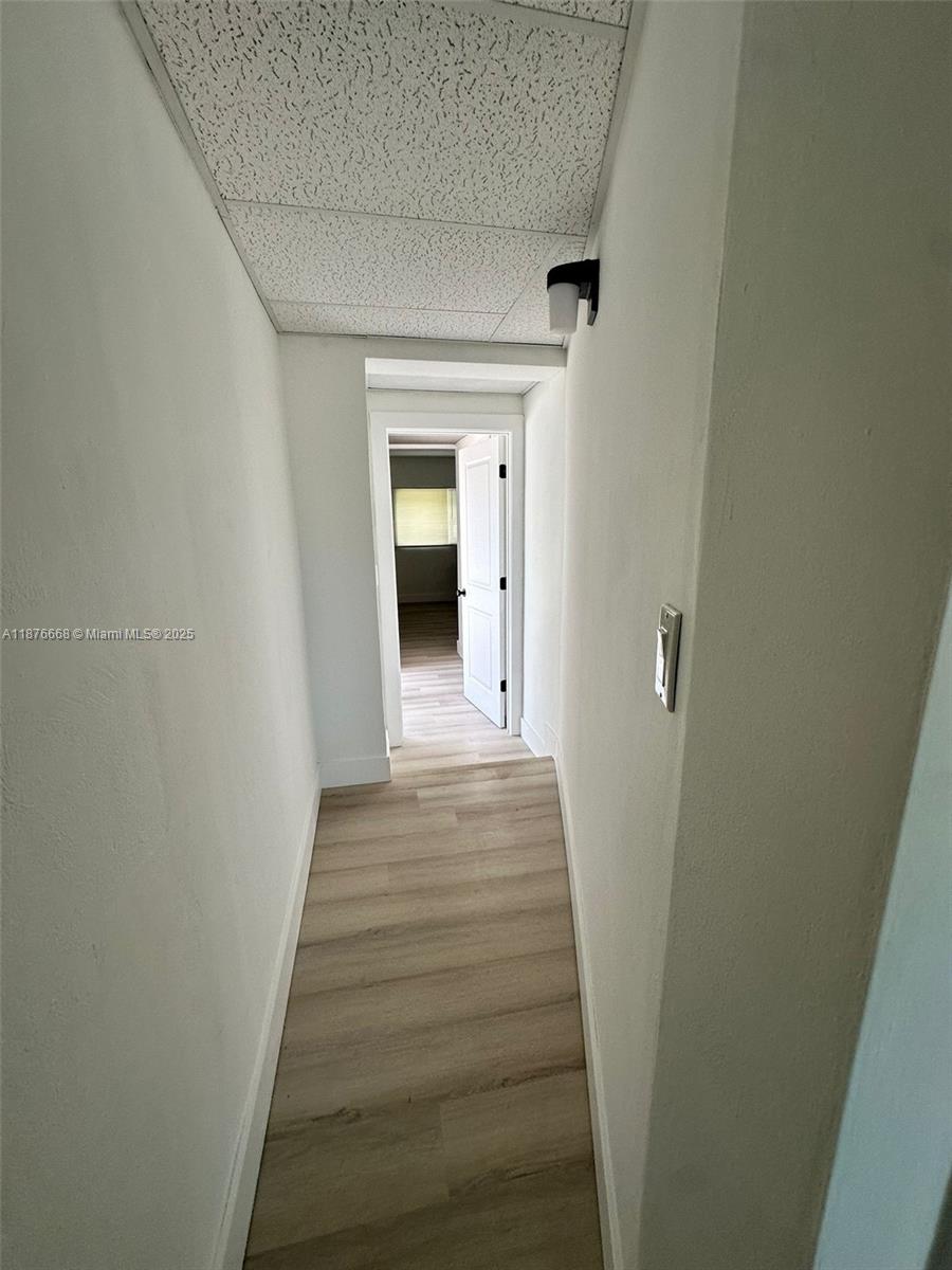 LEE MANOR 3RD ADDN - Residential Lease