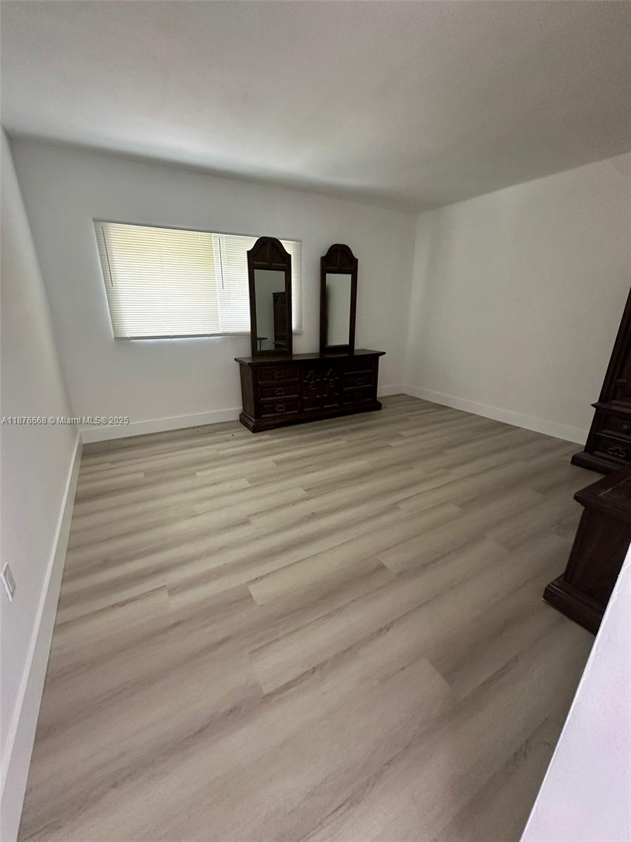LEE MANOR 3RD ADDN - Residential Lease