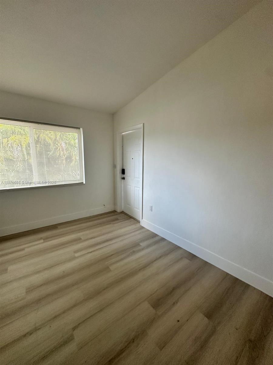 LEE MANOR 3RD ADDN - Residential Lease