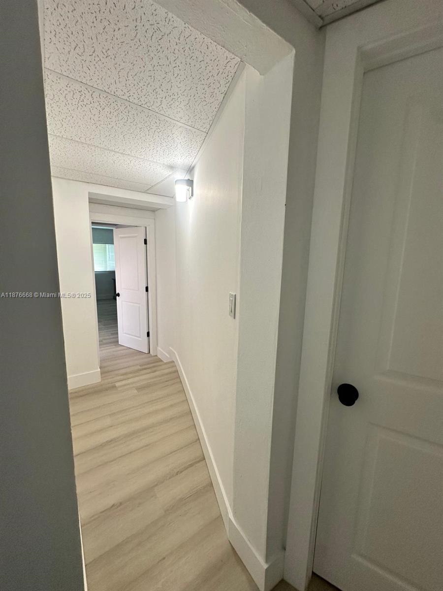 LEE MANOR 3RD ADDN - Residential Lease