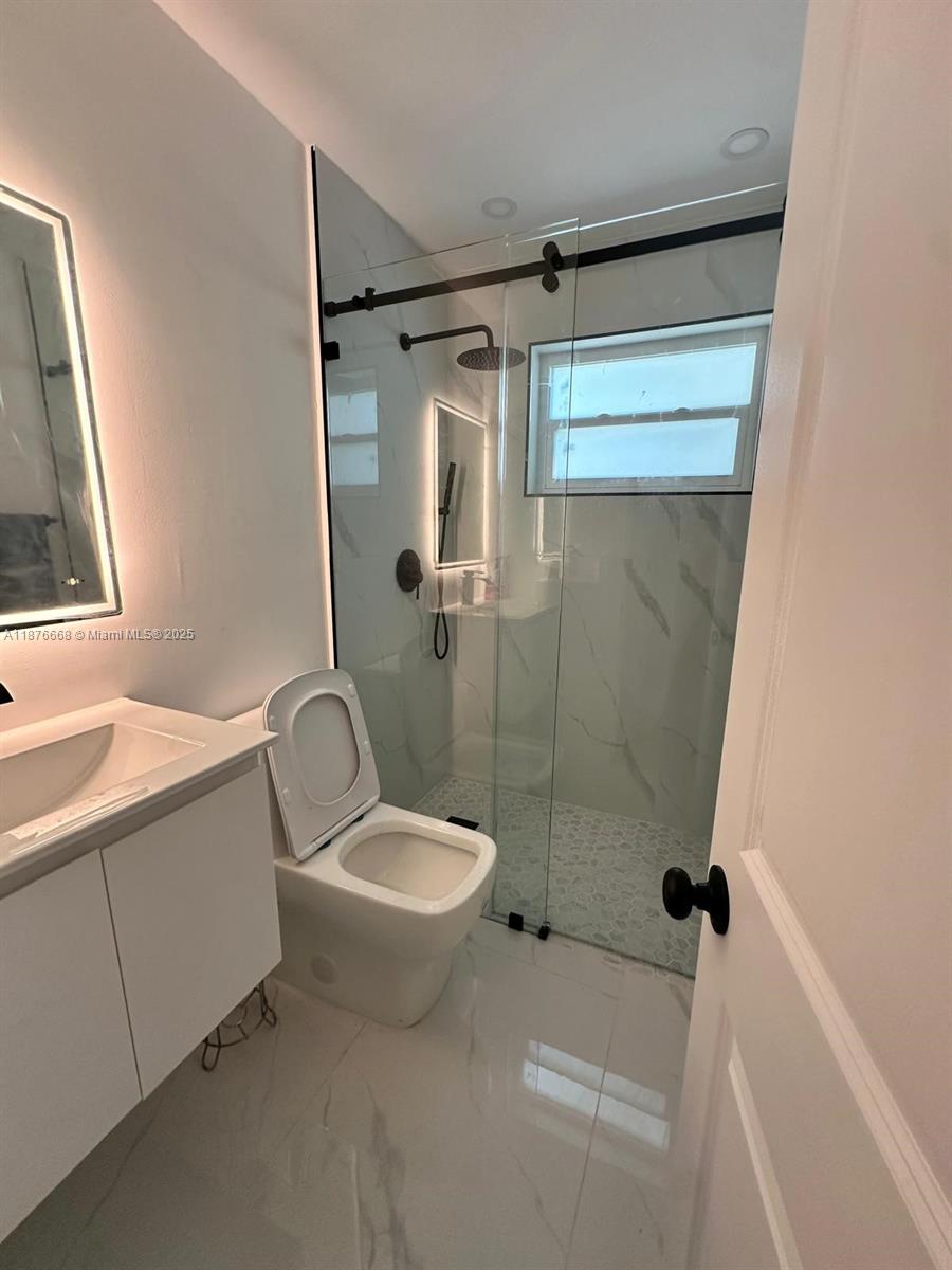 LEE MANOR 3RD ADDN - Residential Lease