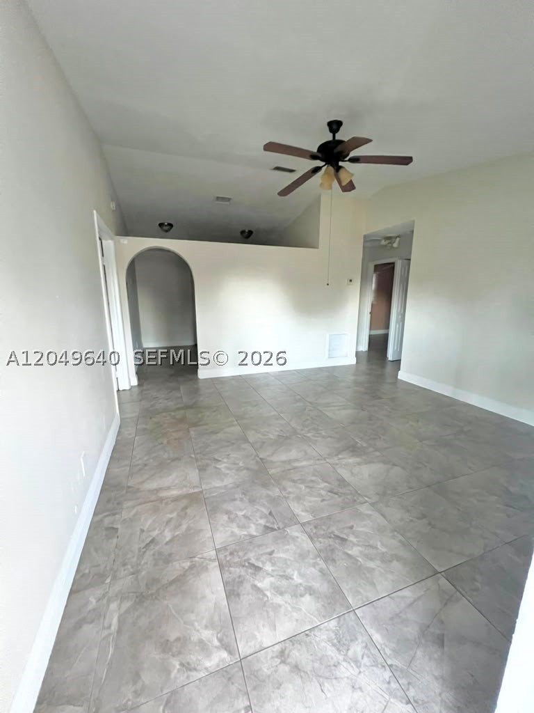 HOLLYWOOD PARK - Residential Lease