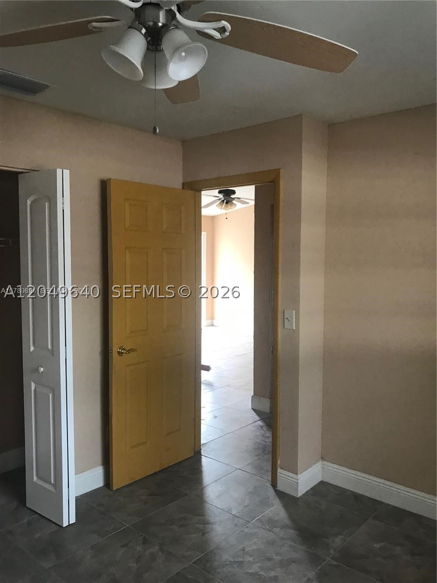 HOLLYWOOD PARK - Residential Lease
