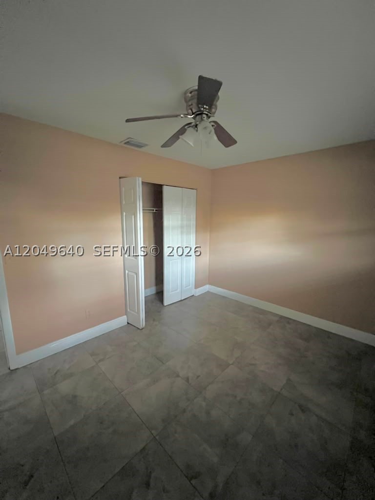 HOLLYWOOD PARK - Residential Lease