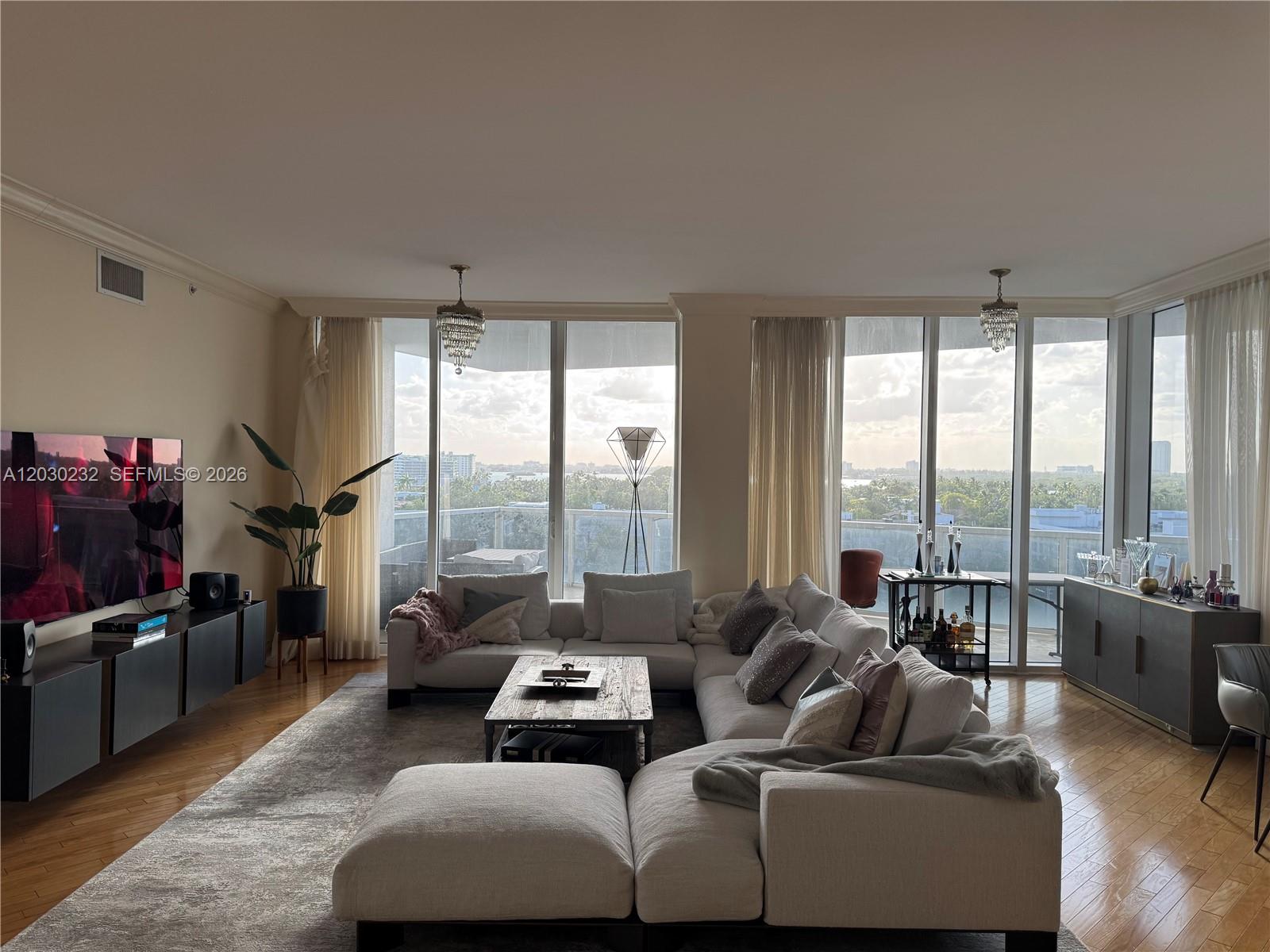 BELLINI CONDO - Residential