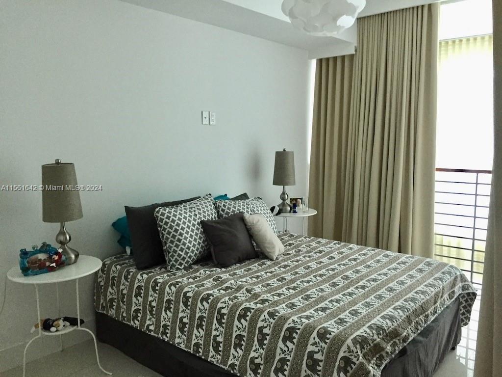 INFINITY AT BRICKELL COND - Residential Lease