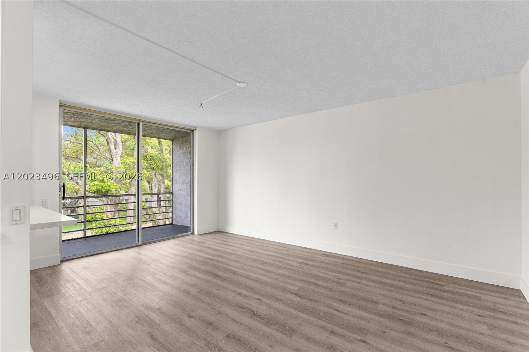 LIME BAY CONDOMINIUM 5 - Residential