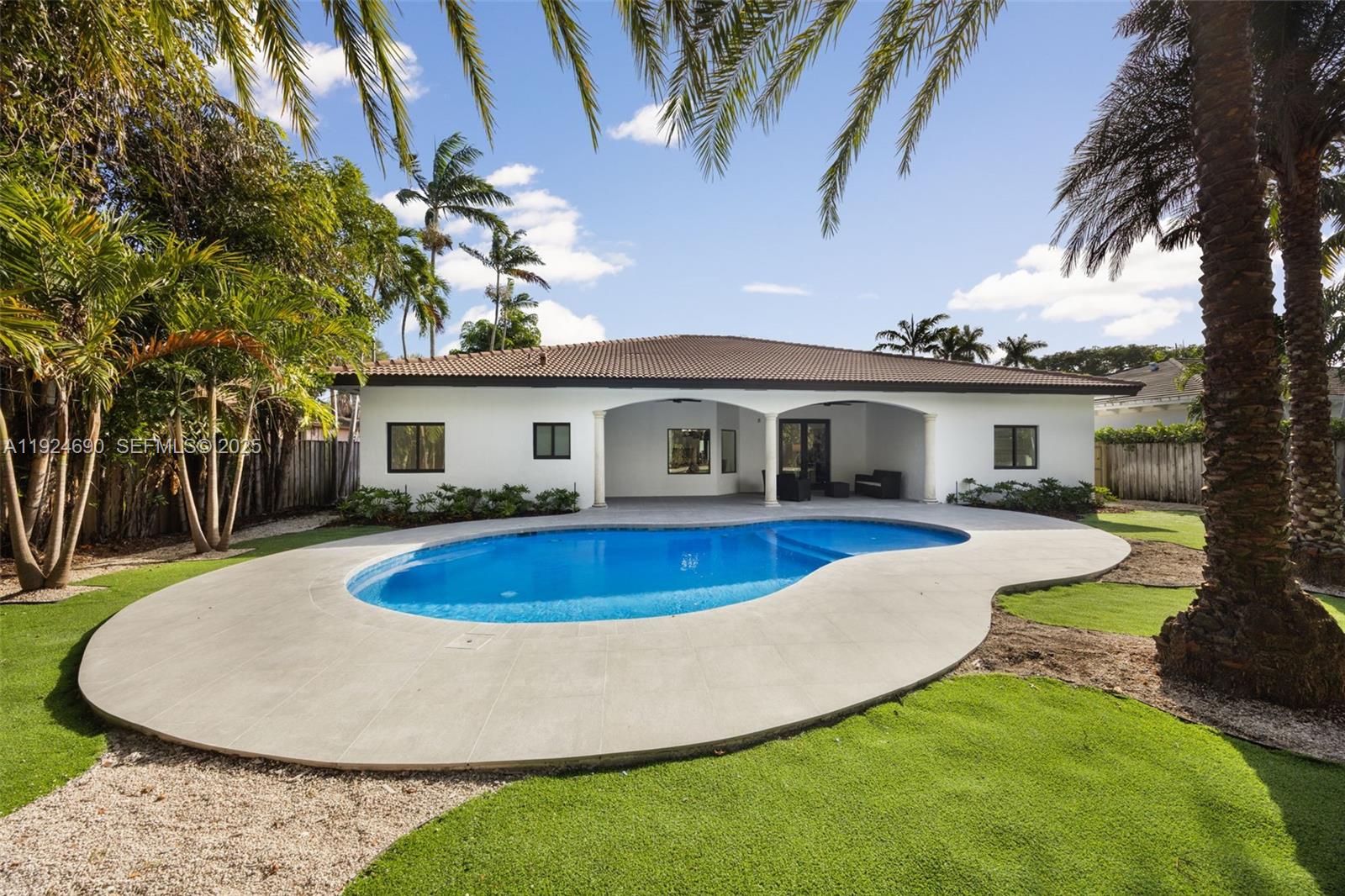 REID MANOR 1ST ADDN - Residential Lease