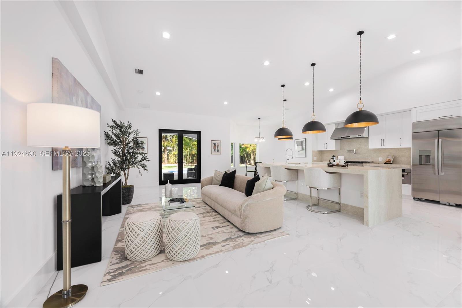 REID MANOR 1ST ADDN - Residential Lease