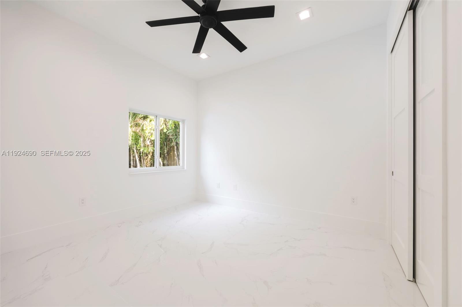 REID MANOR 1ST ADDN - Residential Lease