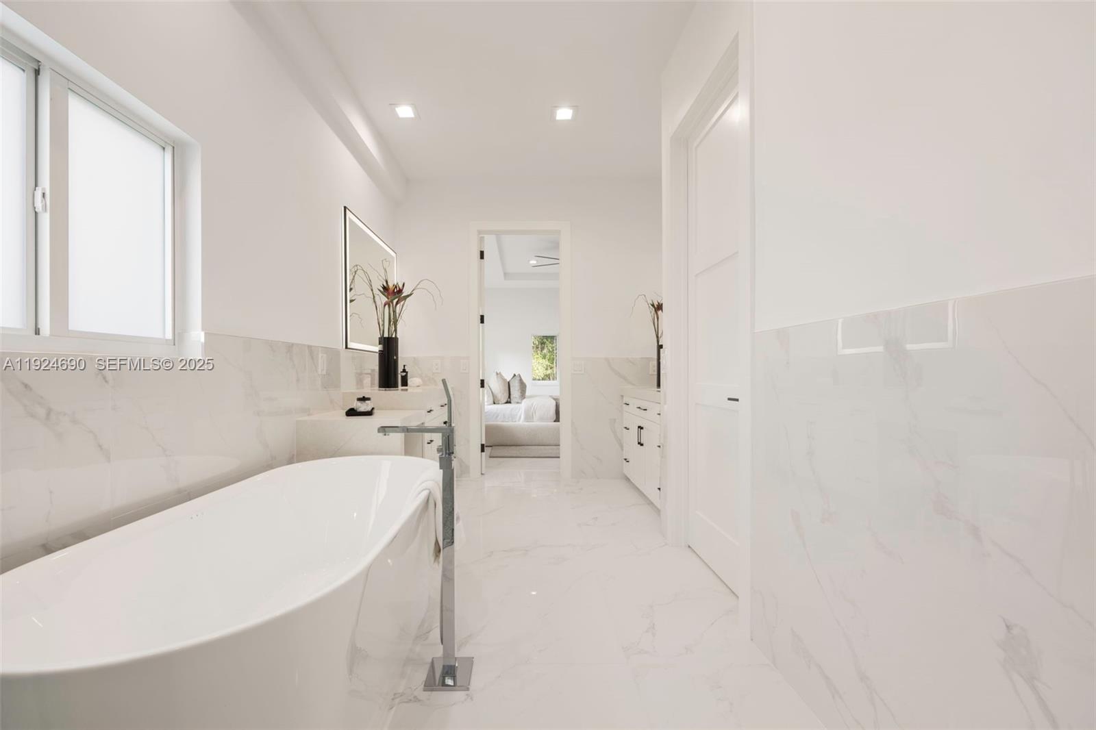 REID MANOR 1ST ADDN - Residential Lease