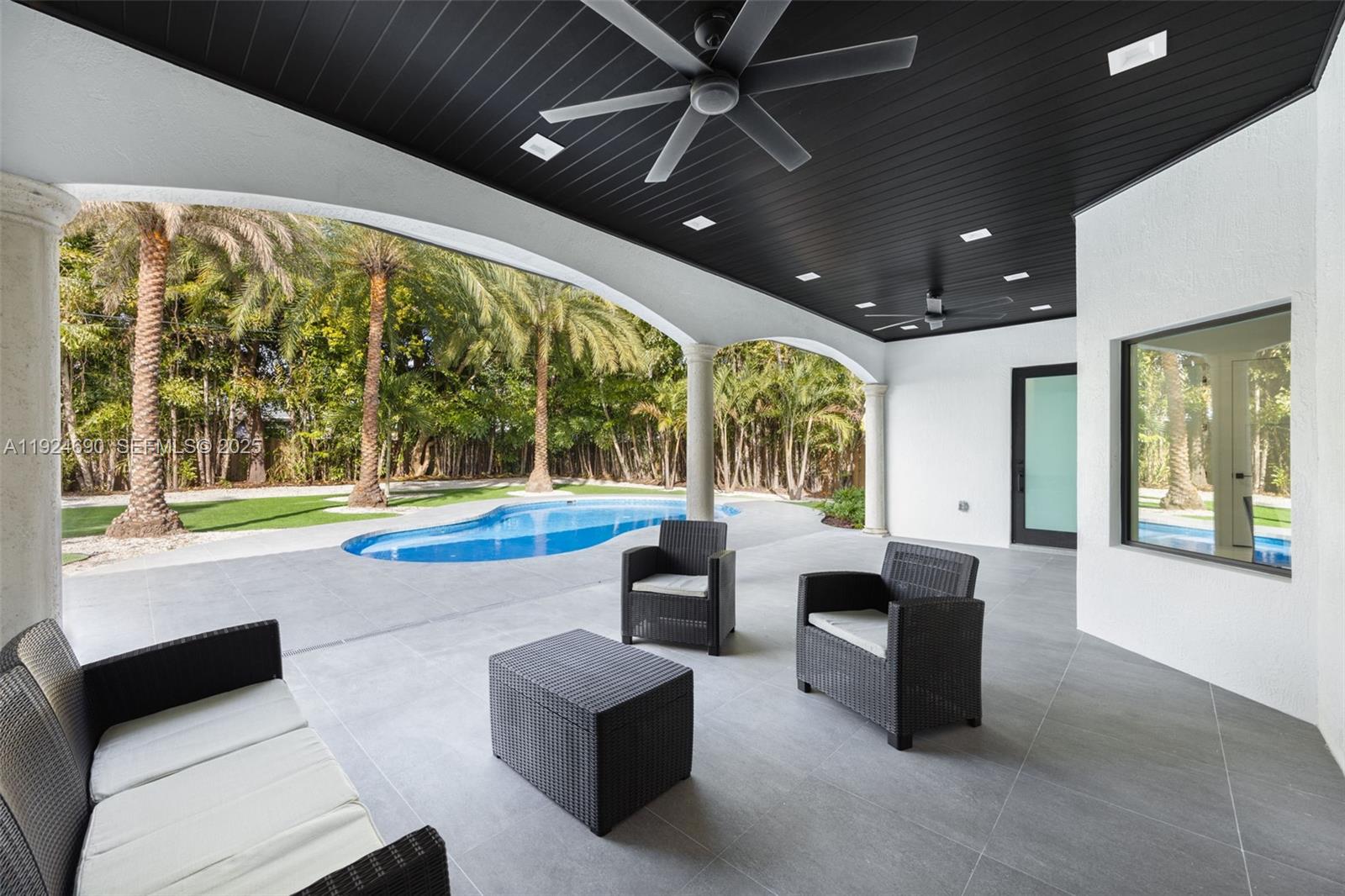 REID MANOR 1ST ADDN - Residential Lease