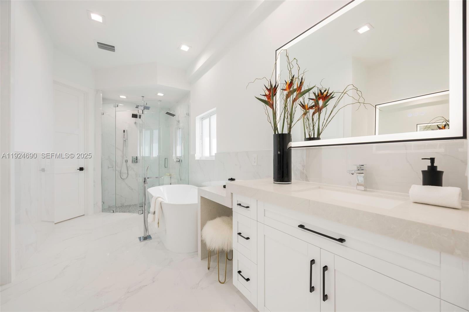 REID MANOR 1ST ADDN - Residential Lease
