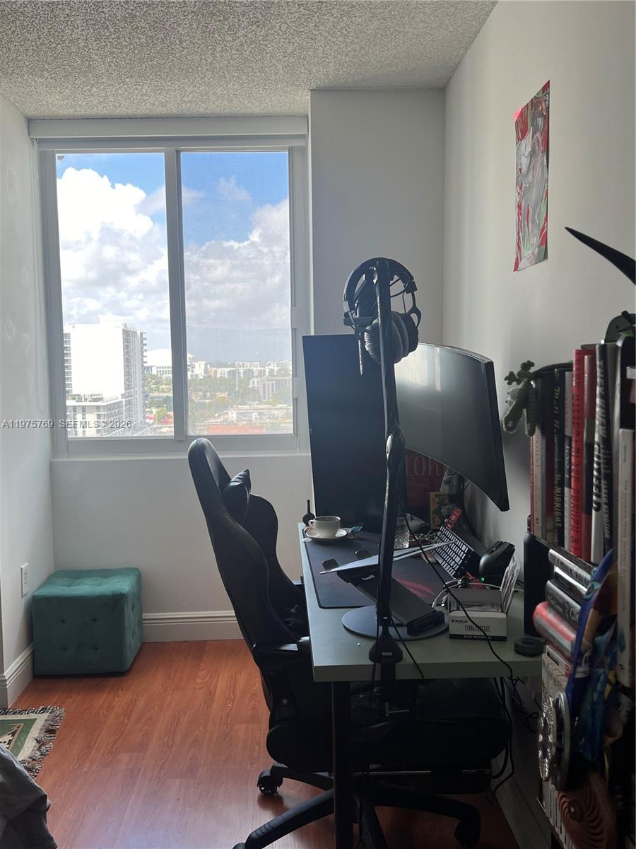 Madison Condo - Residential