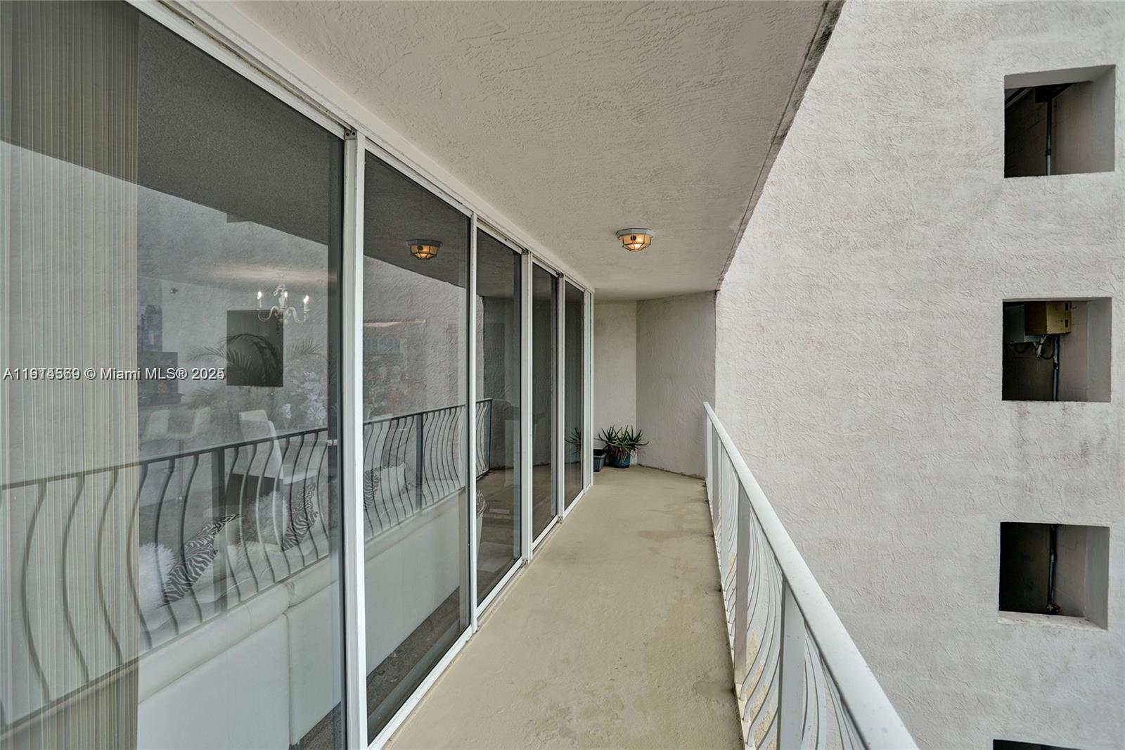 THE GRANDVIEW PALACE COND - Residential