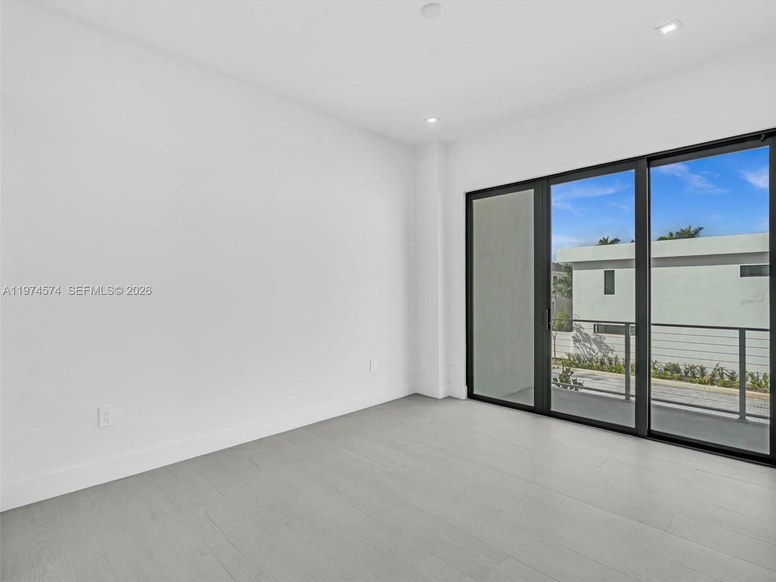 H20 DANIA BEACH - Residential