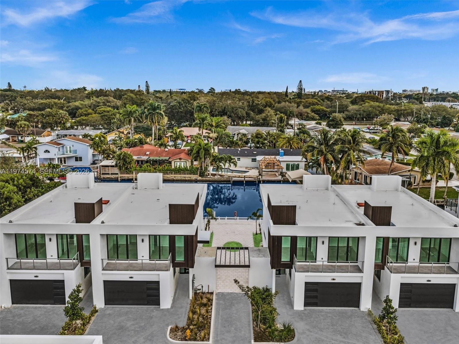 H20 DANIA BEACH - Residential