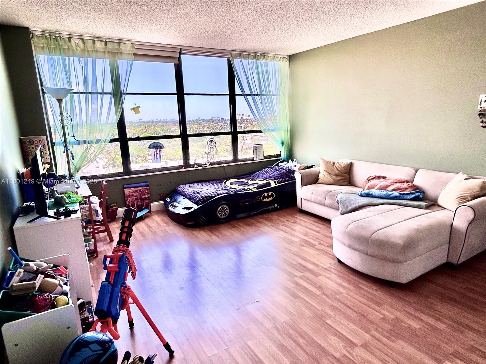 OLYMPUS CONDO PHASE - Residential