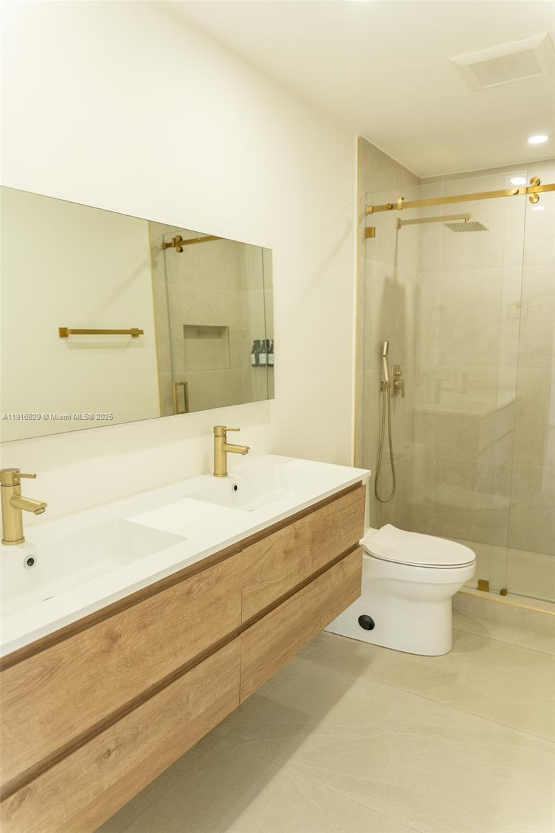 WESTWIND LAKES SEC 1 - Residential