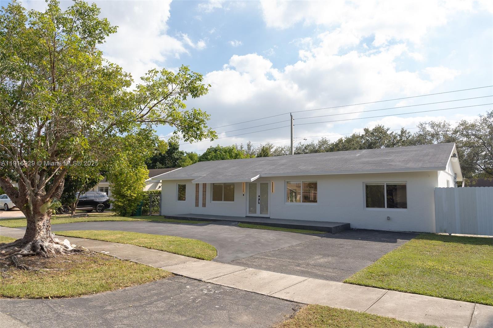 WESTWIND LAKES SEC 1 - Residential