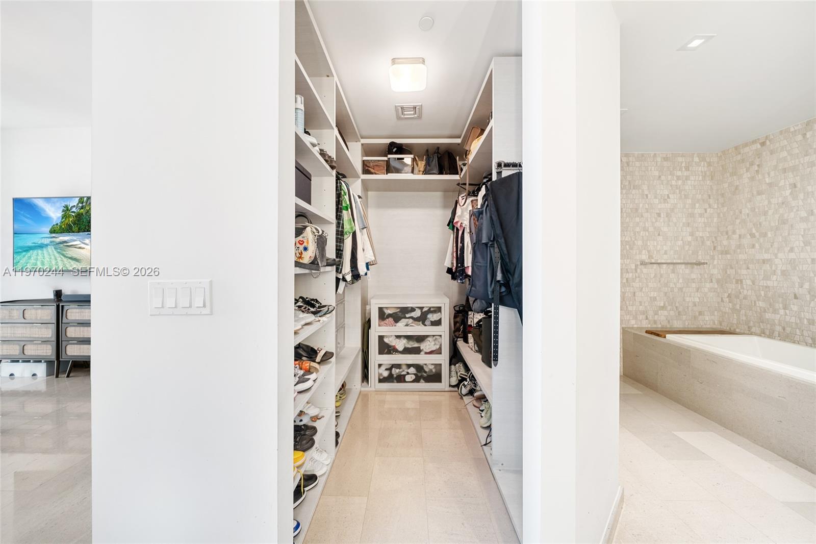 RISE CONDO - Residential Lease
