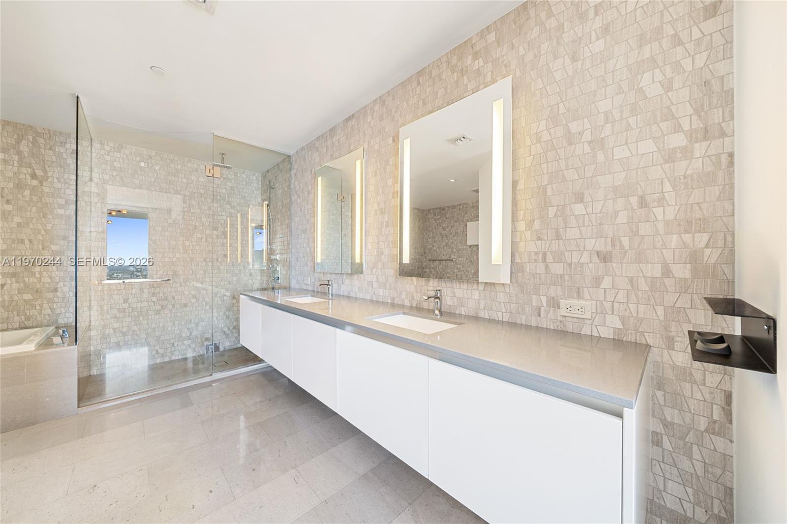 RISE CONDO - Residential Lease