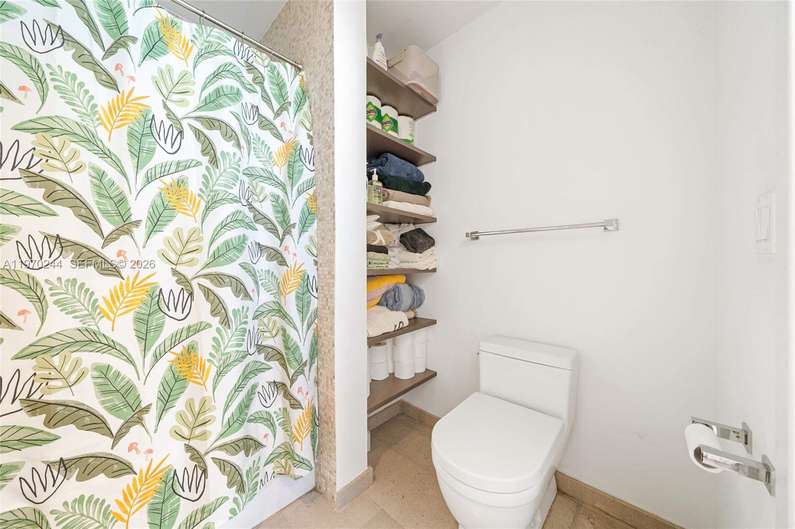 RISE CONDO - Residential Lease
